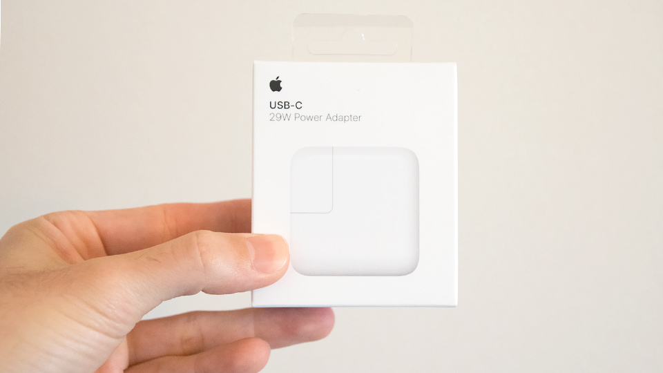 Apple 29W USB-C電源アダプタはMacBookPro13インチで使えるか検証！
